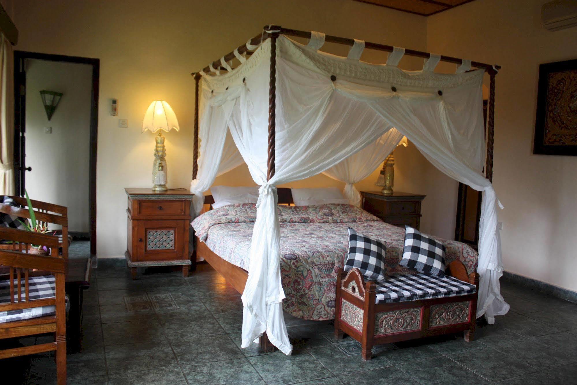 Rambutan Boutique Hotel ロヴィーナ エクステリア 写真