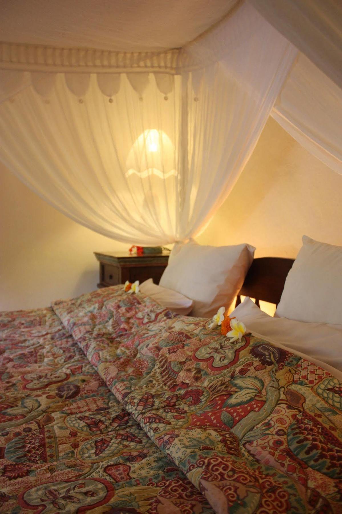 Rambutan Boutique Hotel ロヴィーナ エクステリア 写真