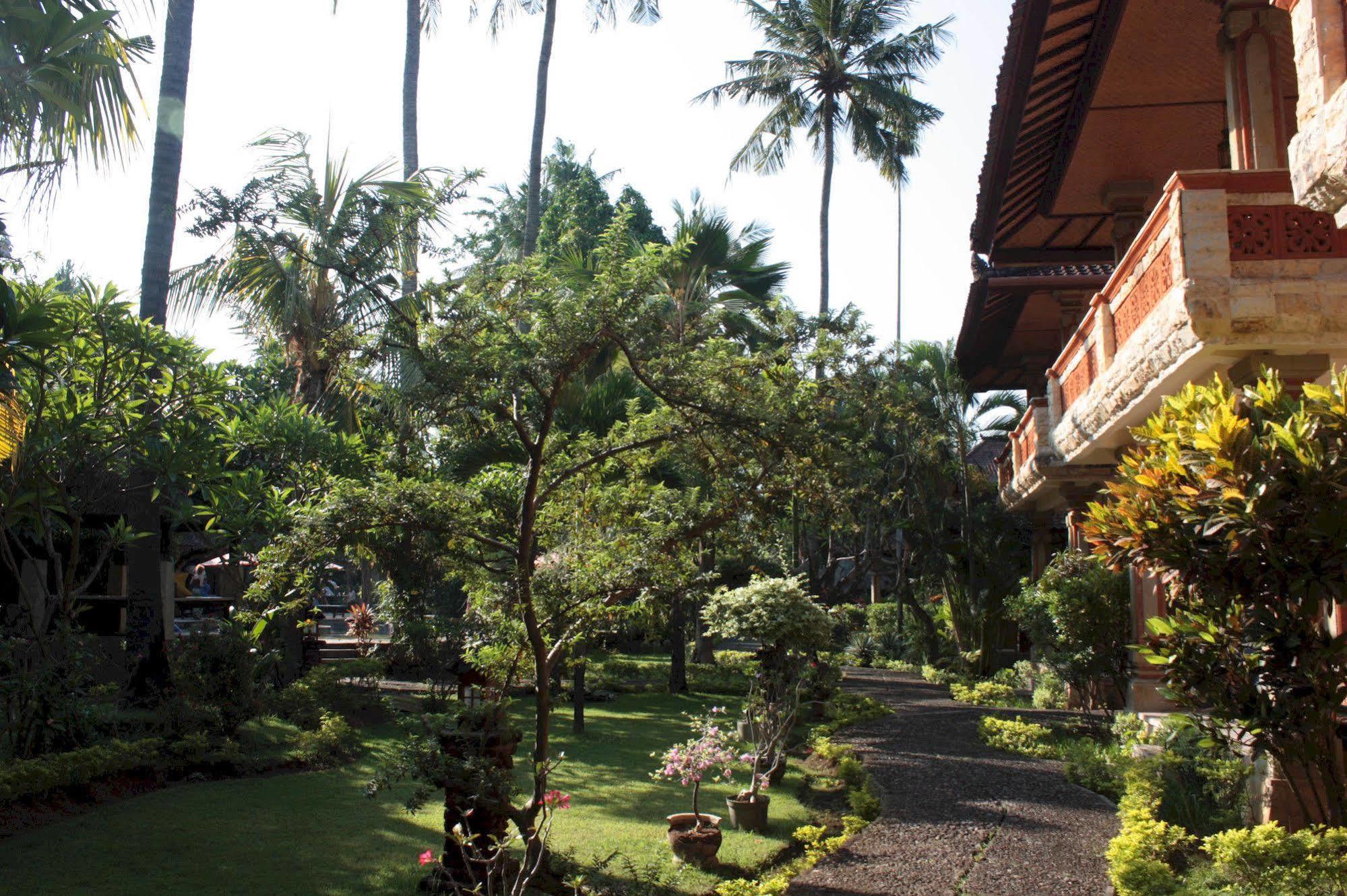 Rambutan Boutique Hotel ロヴィーナ エクステリア 写真