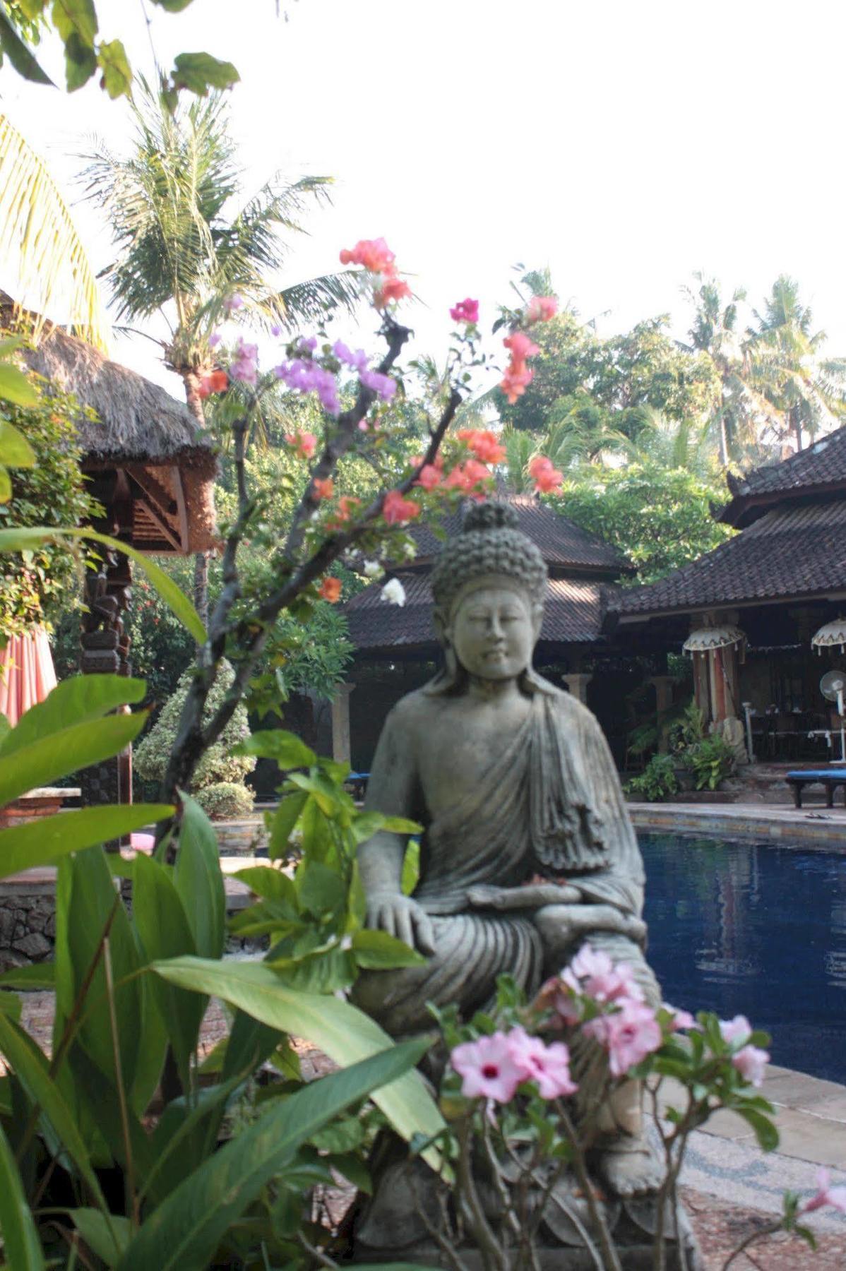 Rambutan Boutique Hotel ロヴィーナ エクステリア 写真
